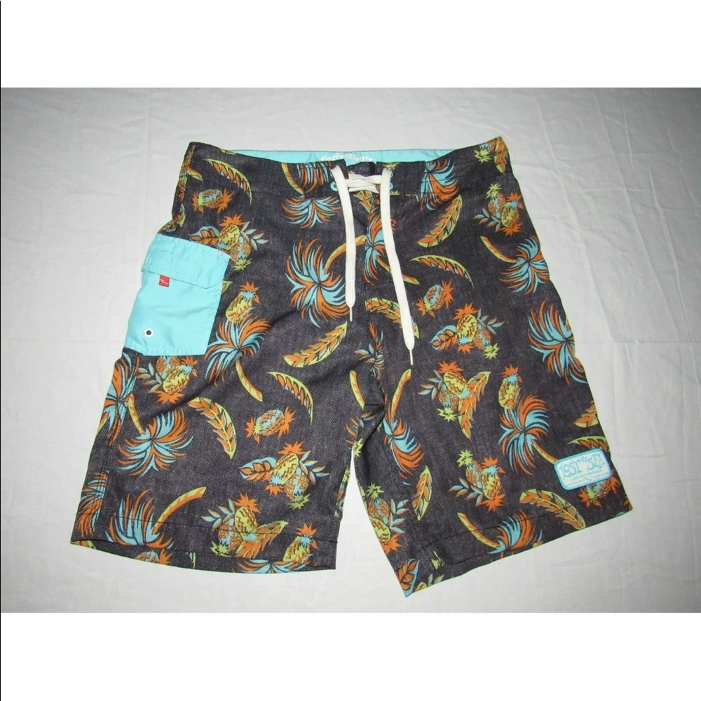 Lost at Sea Board Shorts sz 33 pineapple palm tree